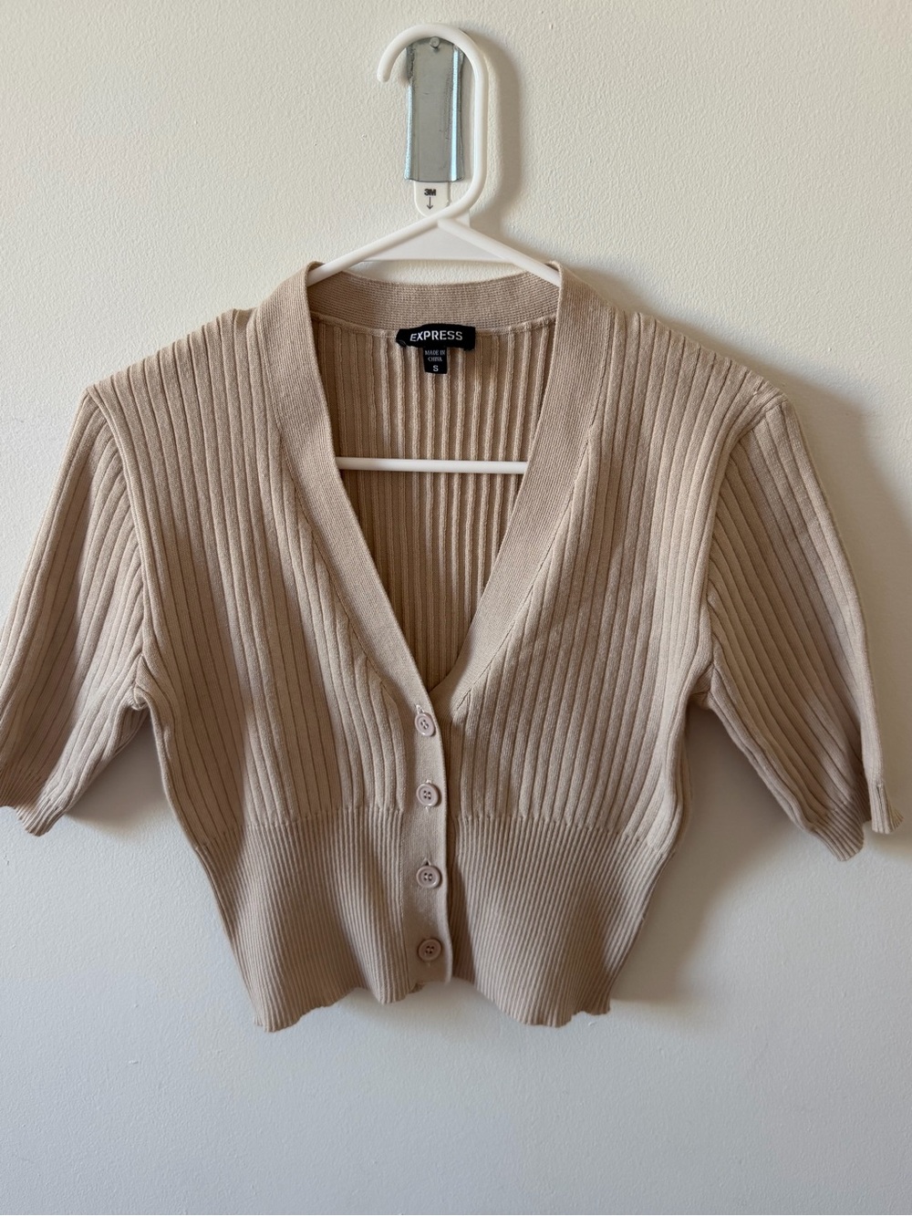 Express Cropped Ribbed Button-Front Cardigan in Beige